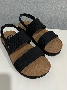 Reef Water Vista Sandals - Size 10